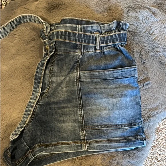 Maurices Denim Women's Shorts with Belt - Picture 8 of 9